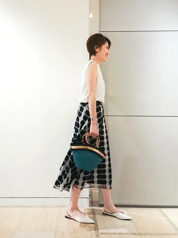 GRACE CONTINENTAL 今野　志保 コーディネート画像