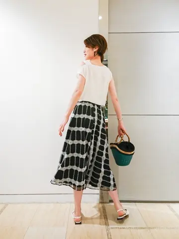 GRACE CONTINENTAL 今野　志保 コーディネート画像