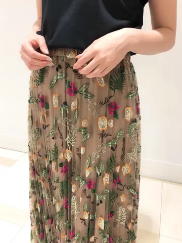 GRACE CONTINENTAL minami コーディネート画像