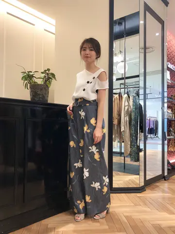 GRACE CONTINENTAL minami コーディネート画像