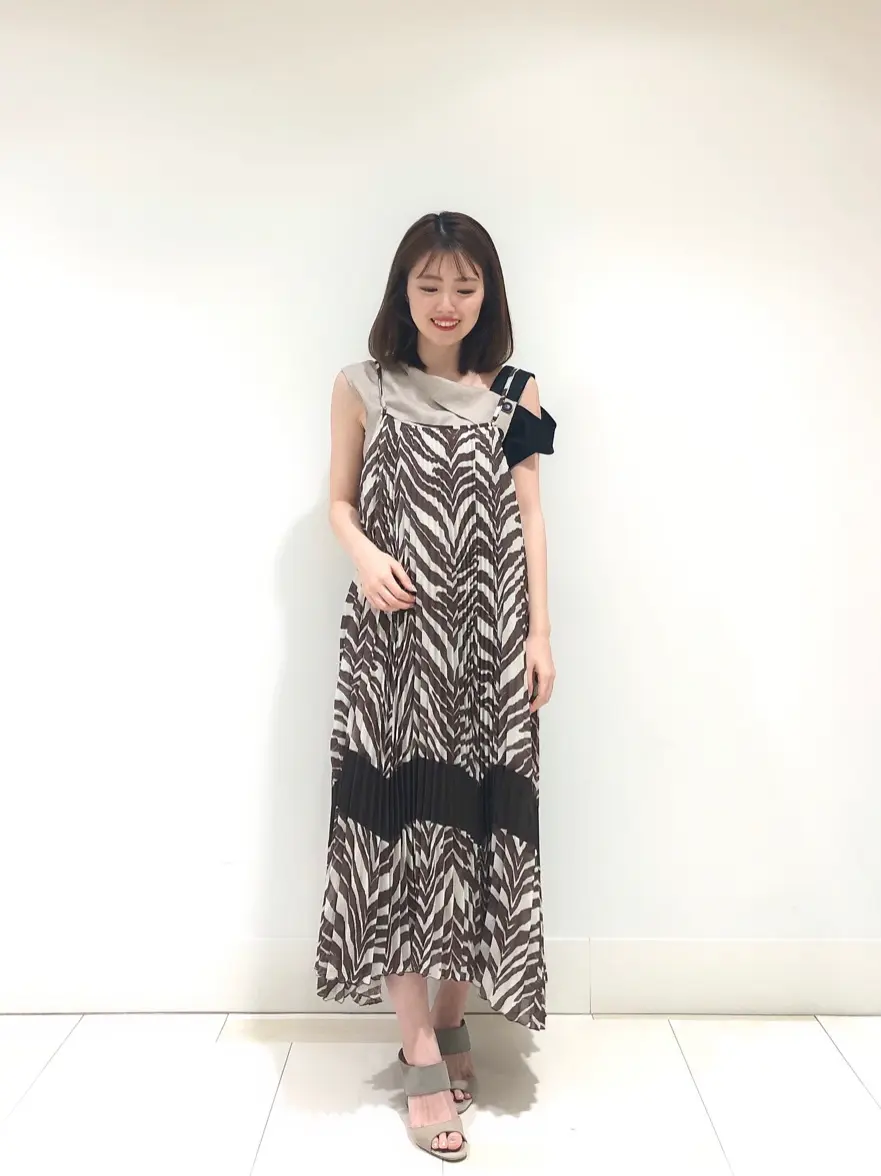 GRACE CONTINENTAL minami コーディネート画像