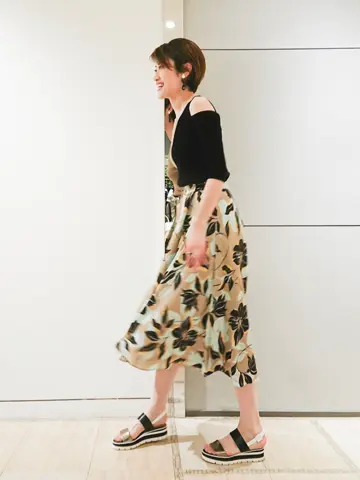 GRACE CONTINENTAL 今野　志保 コーディネート画像