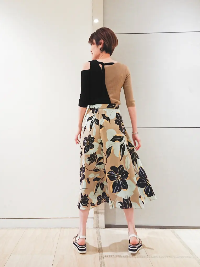 GRACE CONTINENTAL 今野　志保 コーディネート画像