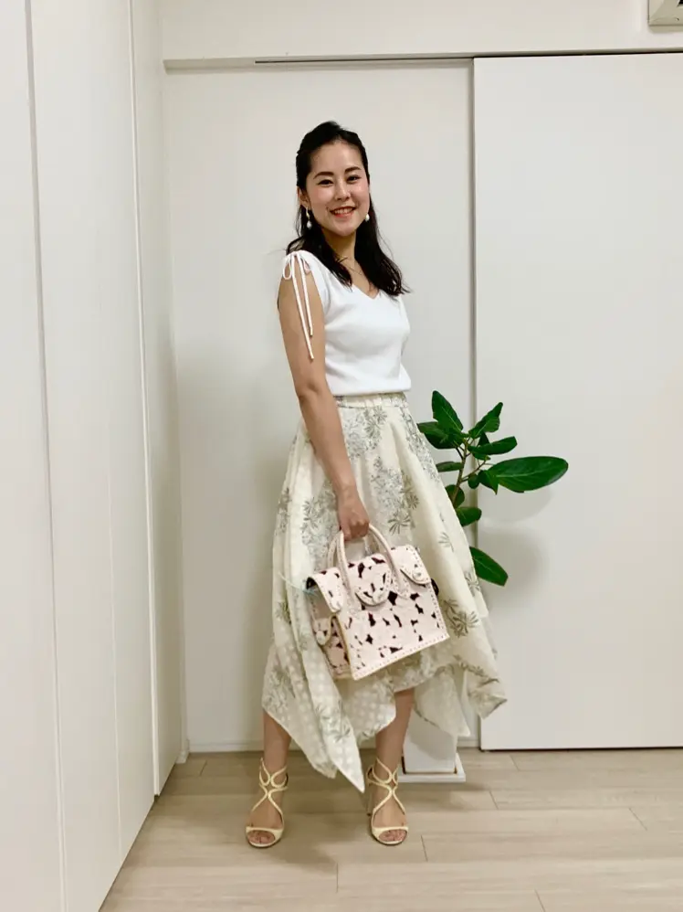 GRACE CONTINENTAL 小笠原　春菜 コーディネート画像