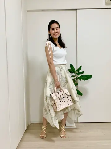 GRACE CONTINENTAL 小笠原　春菜 コーディネート画像