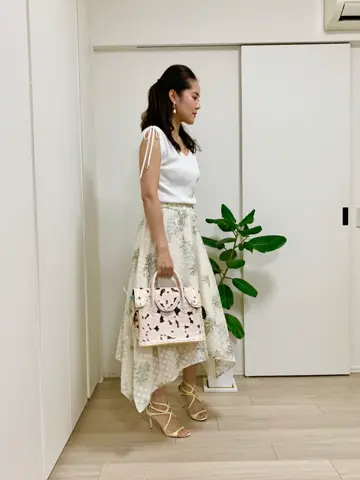 GRACE CONTINENTAL 小笠原　春菜 コーディネート画像