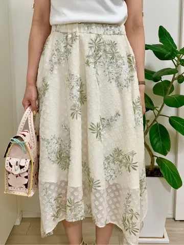 GRACE CONTINENTAL 小笠原　春菜 コーディネート画像