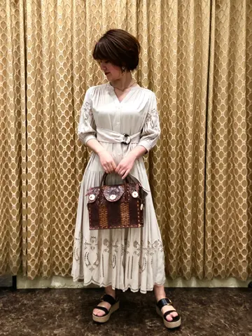 GRACE CONTINENTAL ebata. コーディネート画像