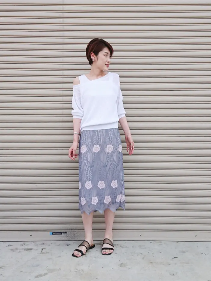 GRACE CONTINENTAL 今野　志保 コーディネート画像