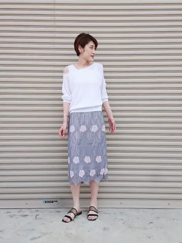 GRACE CONTINENTAL 今野　志保 コーディネート画像