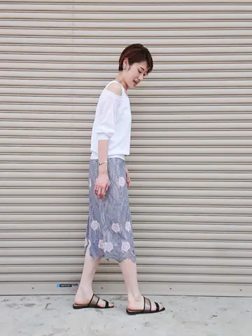 GRACE CONTINENTAL 今野　志保 コーディネート画像