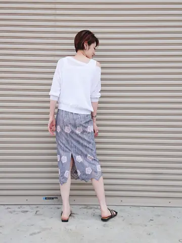 GRACE CONTINENTAL 今野　志保 コーディネート画像