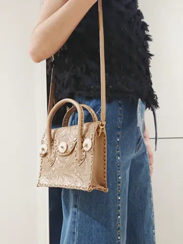 GRACE CONTINENTAL 今野　志保 コーディネート画像