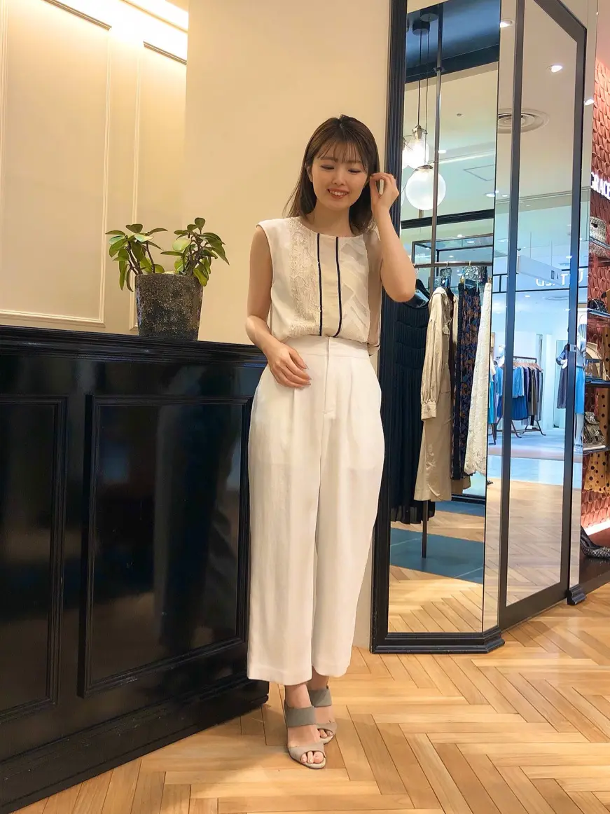 GRACE CONTINENTAL minami コーディネート画像