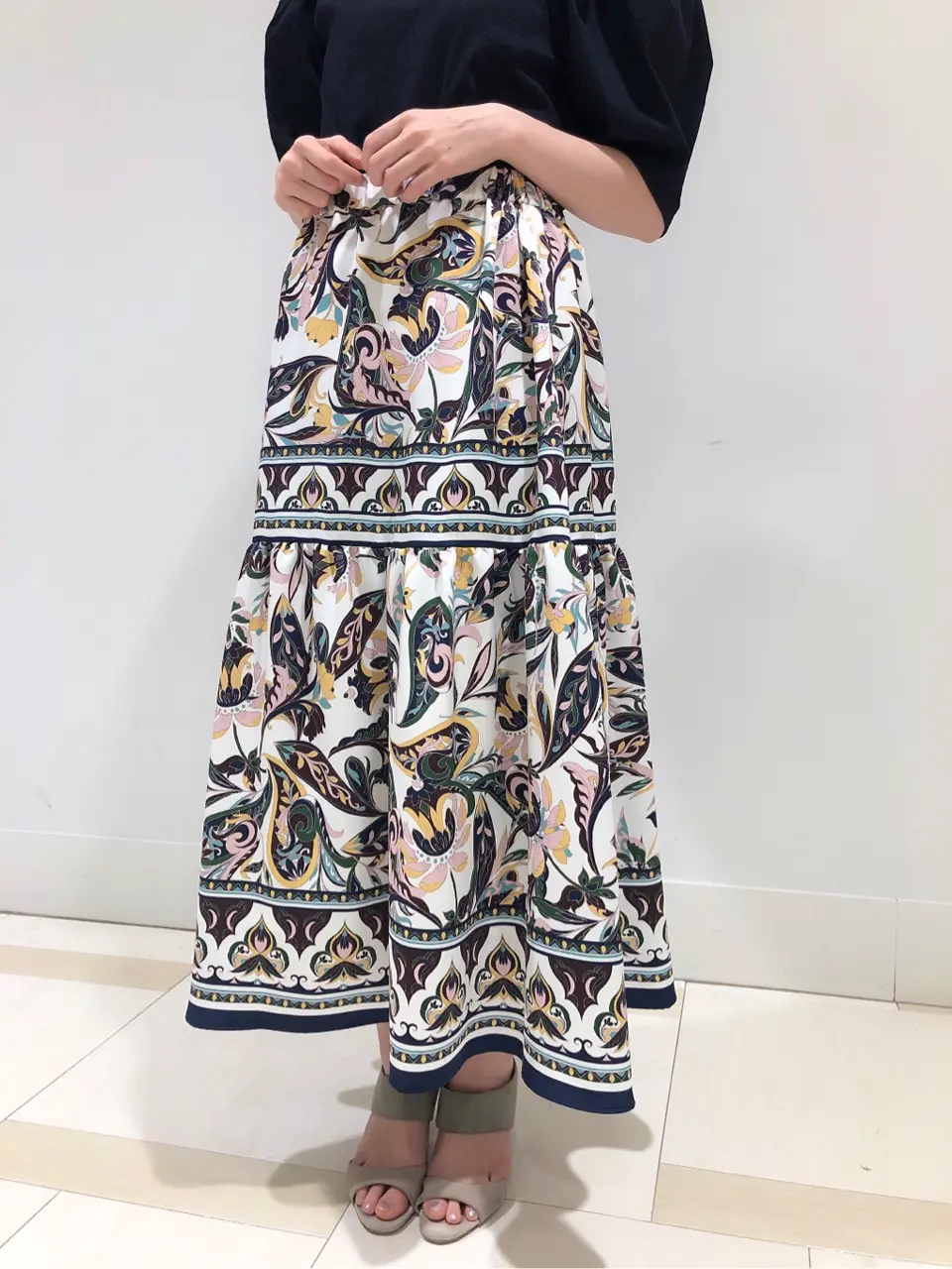 GRACE CONTINENTAL minami コーディネート画像