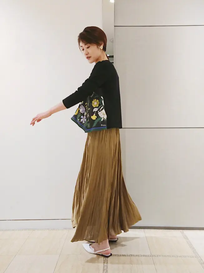 GRACE CONTINENTAL 今野　志保 コーディネート画像