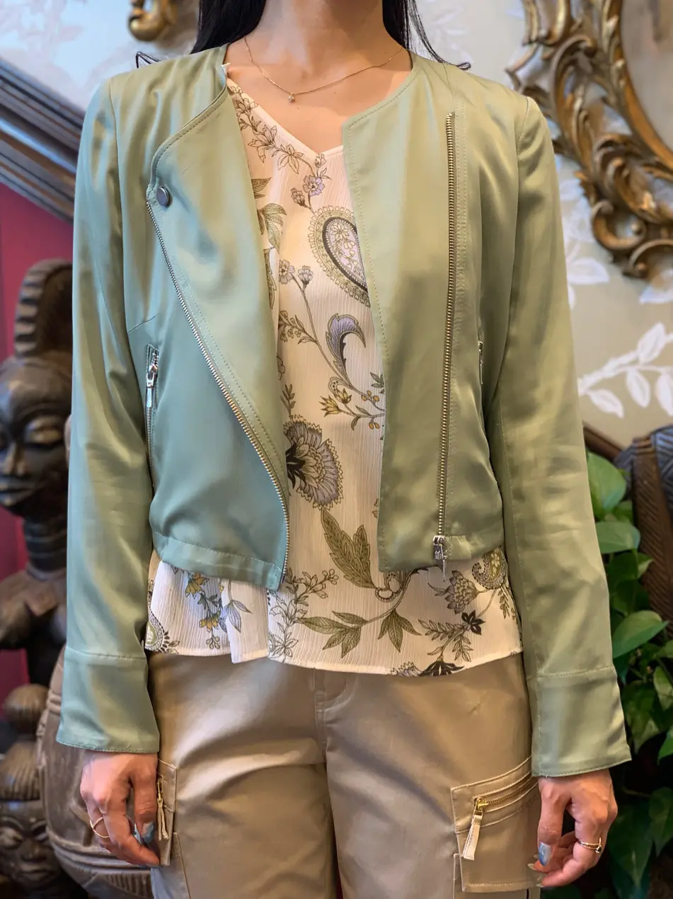 GRACE CONTINENTAL 小笠原　春菜 コーディネート画像