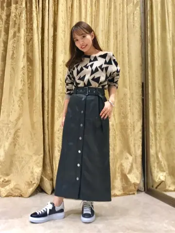 GRACE CONTINENTAL 松﨑　咲良 コーディネート画像