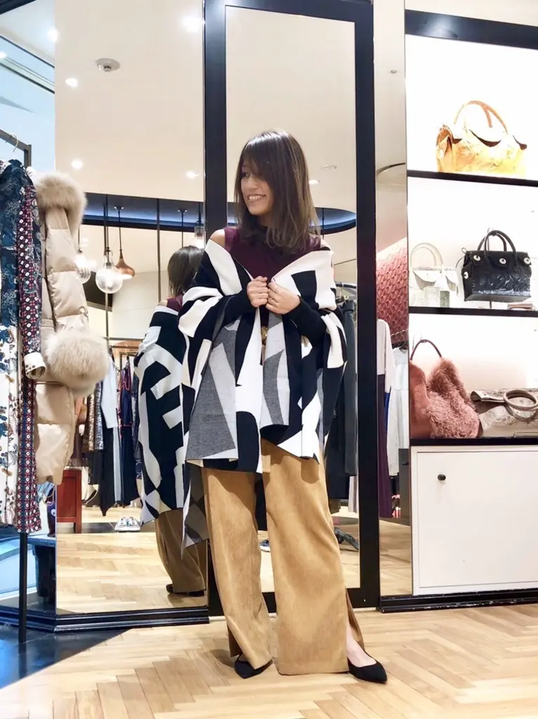 GRACE CONTINENTAL yukimi yonee コーディネート画像