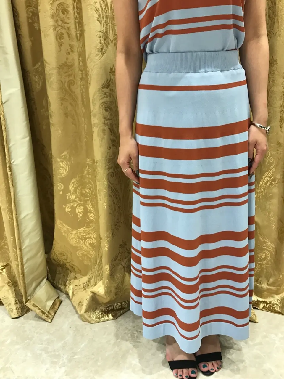 GRACE CONTINENTAL 松﨑　咲良 コーディネート画像