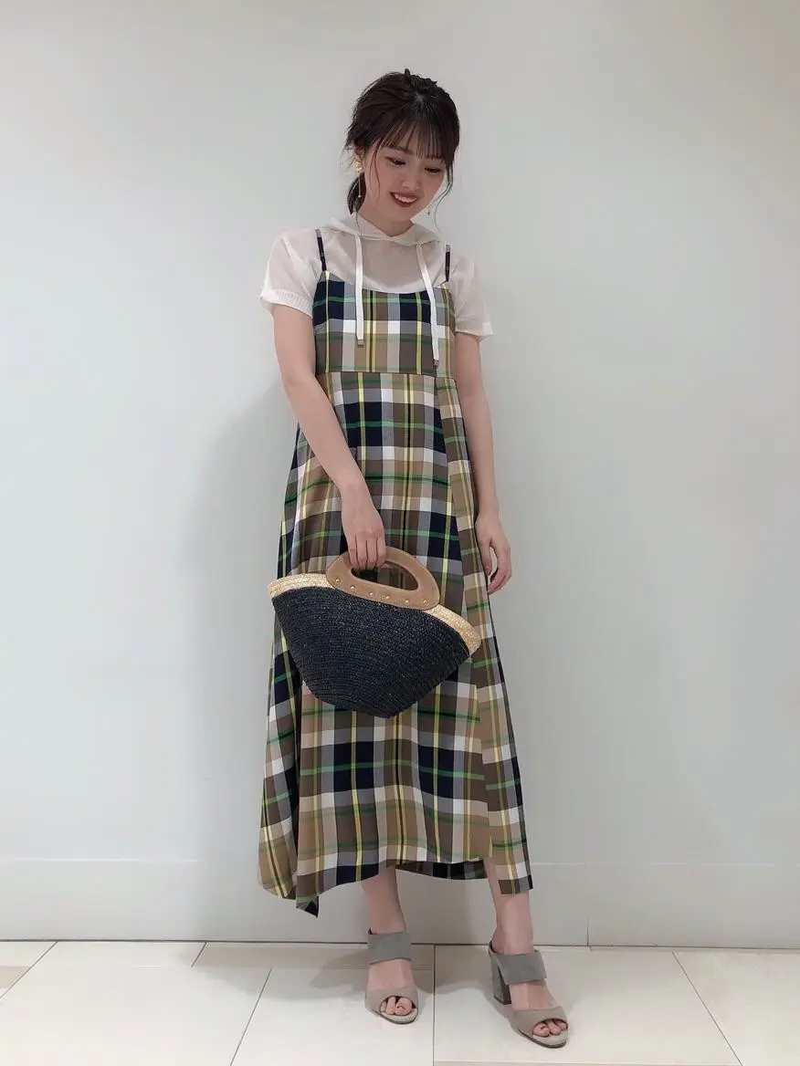 GRACE CONTINENTAL minami コーディネート画像