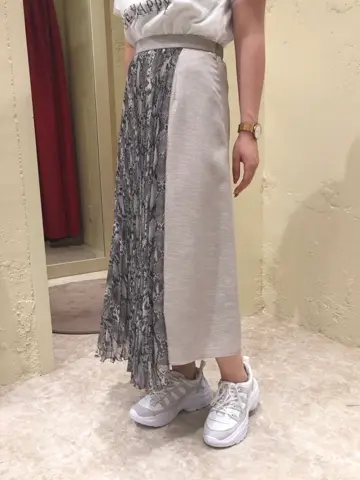 GRACE CONTINENTAL ebata. コーディネート画像