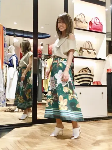 GRACE CONTINENTAL yukimi yonee コーディネート画像