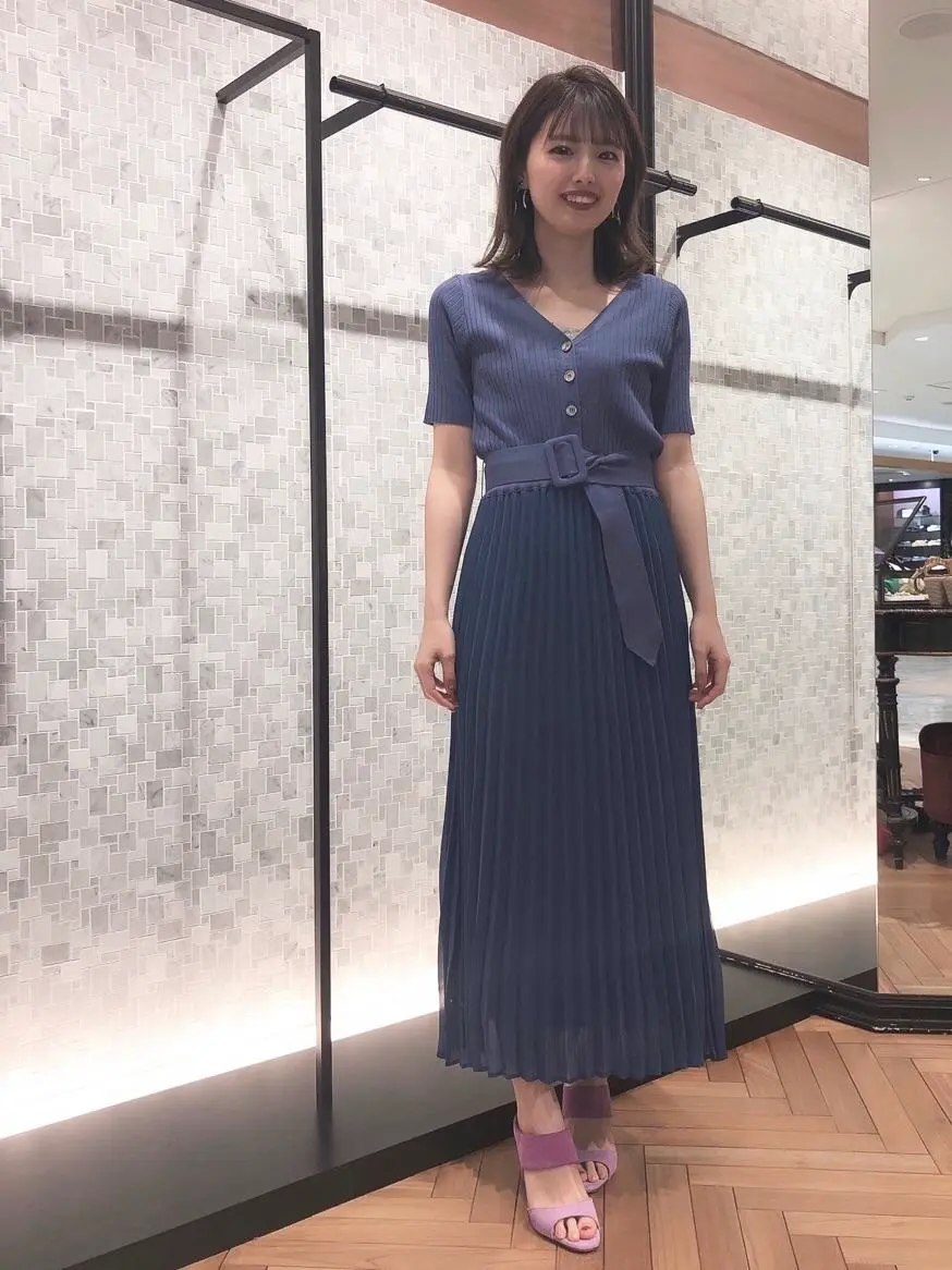 GRACE CONTINENTAL minami コーディネート画像