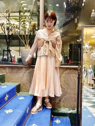 GRACE CONTINENTAL 青木育日 コーディネート画像