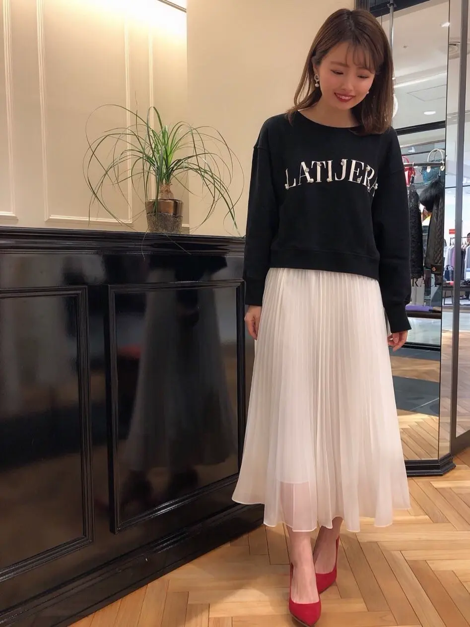 GRACE CONTINENTAL minami コーディネート画像