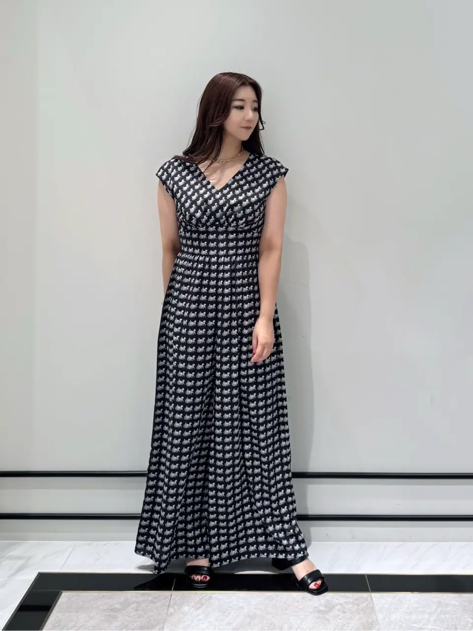 GRACE CONTINENTAL MOMOKO コーディネート画像