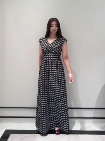 GRACE CONTINENTAL MOMOKO コーディネート画像