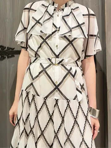 GRACE CONTINENTAL minami コーディネート画像