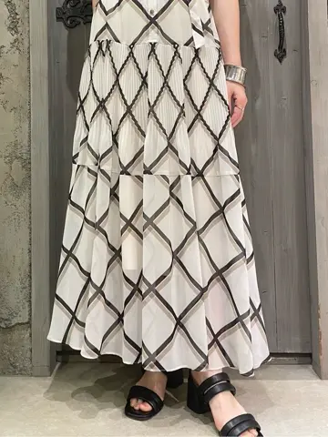 GRACE CONTINENTAL minami コーディネート画像