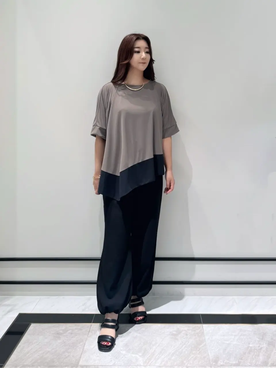 GRACE CONTINENTAL MOMOKO コーディネート画像