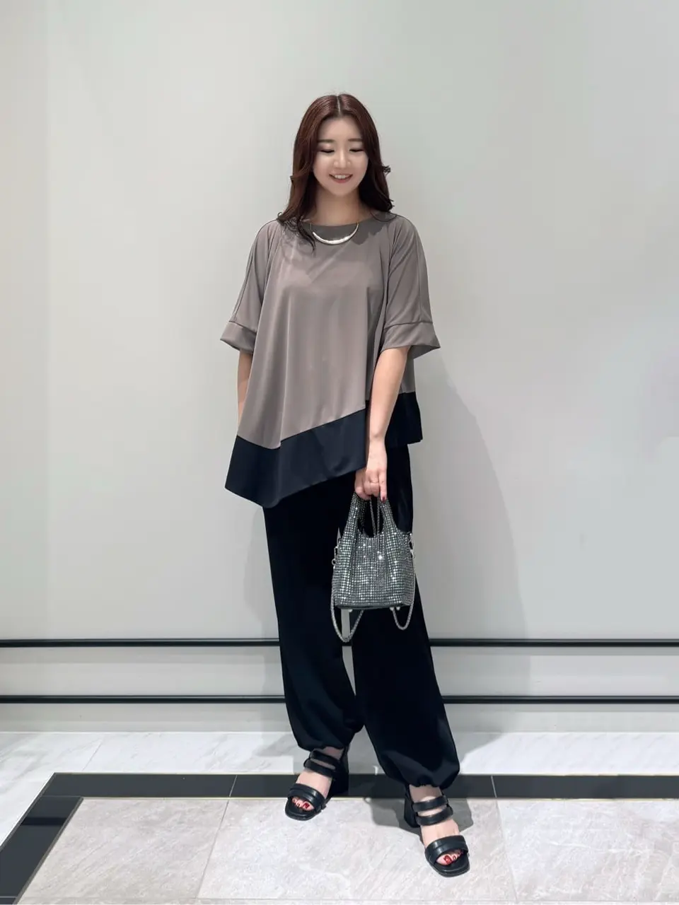 GRACE CONTINENTAL MOMOKO コーディネート画像