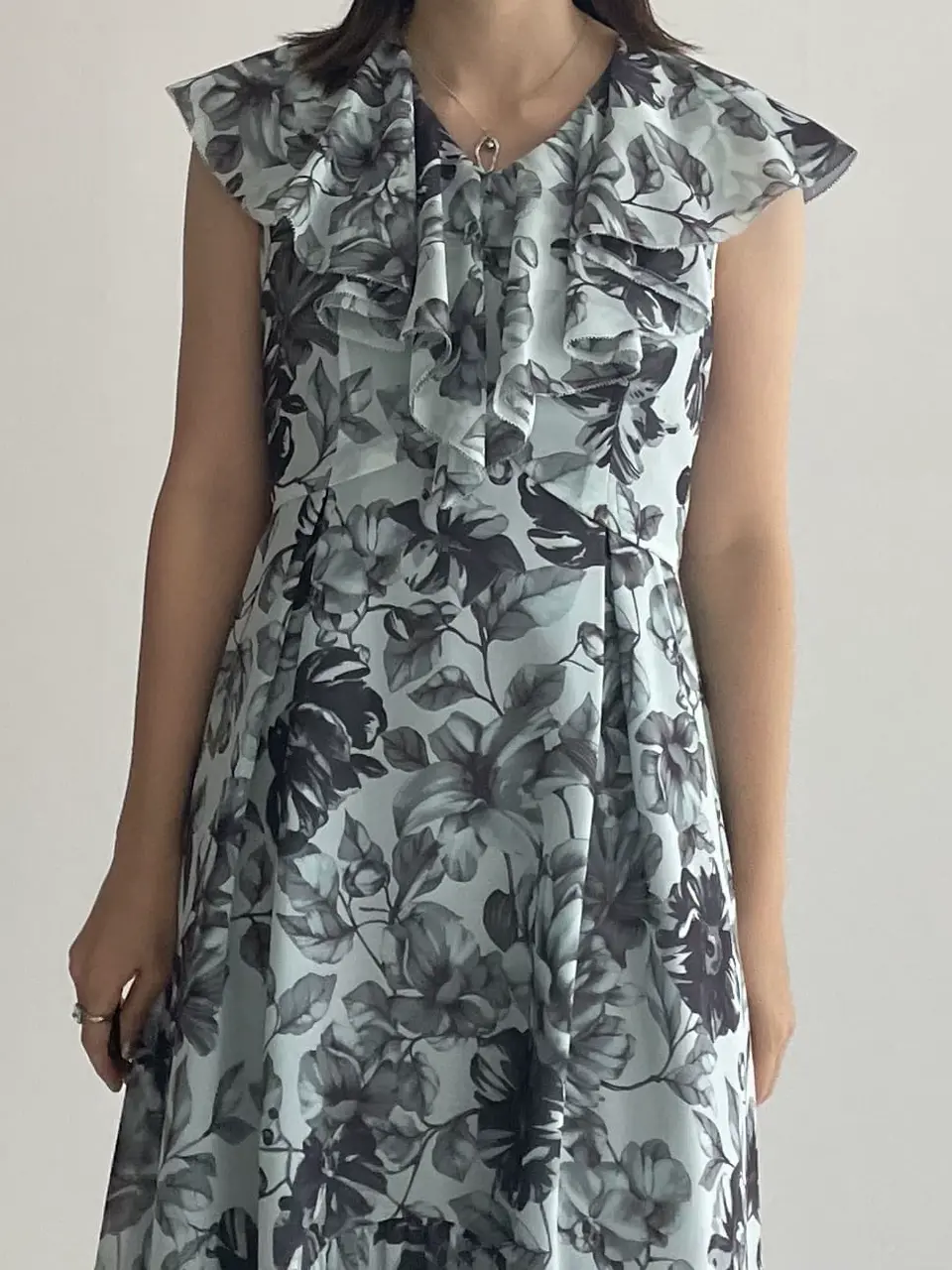 GRACE CONTINENTAL minami コーディネート画像