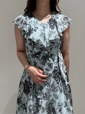 GRACE CONTINENTAL MOMOKO コーディネート画像