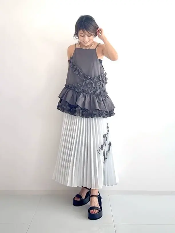 GRACE CONTINENTAL yukimi yonee コーディネート画像