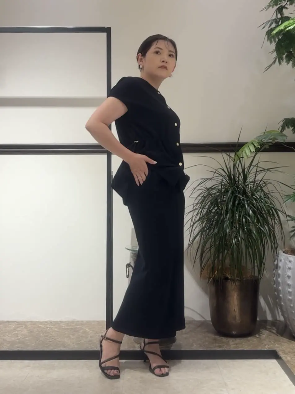 GRACE CONTINENTAL N.YURI コーディネート画像