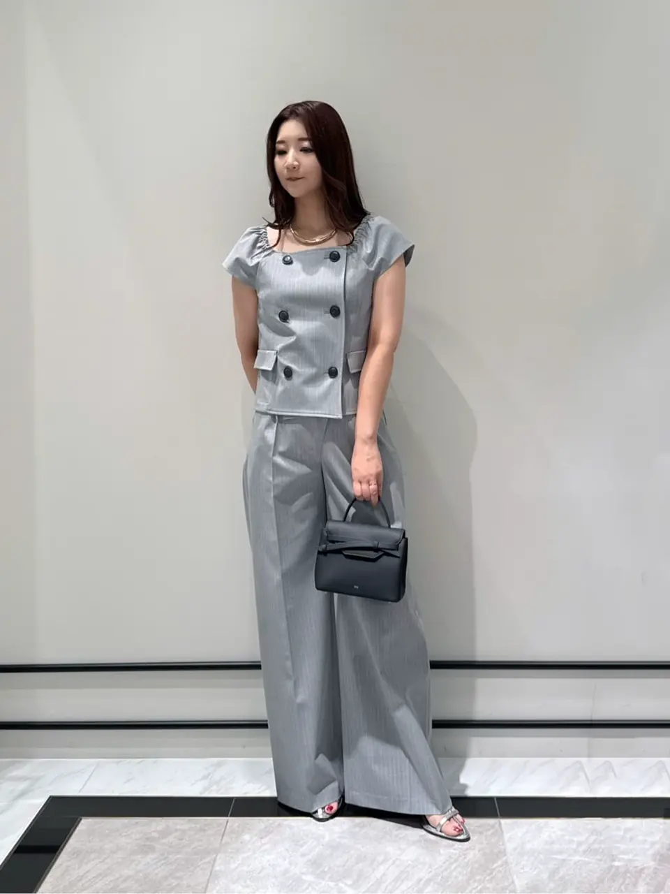 GRACE CONTINENTAL MOMOKO コーディネート画像