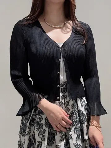 GRACE CONTINENTAL MOMOKO コーディネート画像