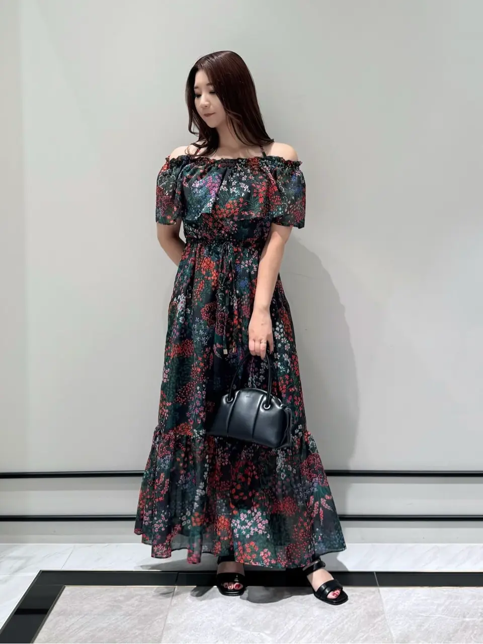 GRACE CONTINENTAL MOMOKO コーディネート画像