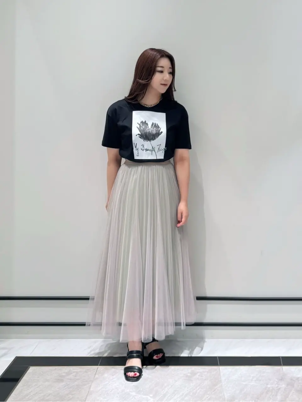 GRACE CONTINENTAL MOMOKO コーディネート画像