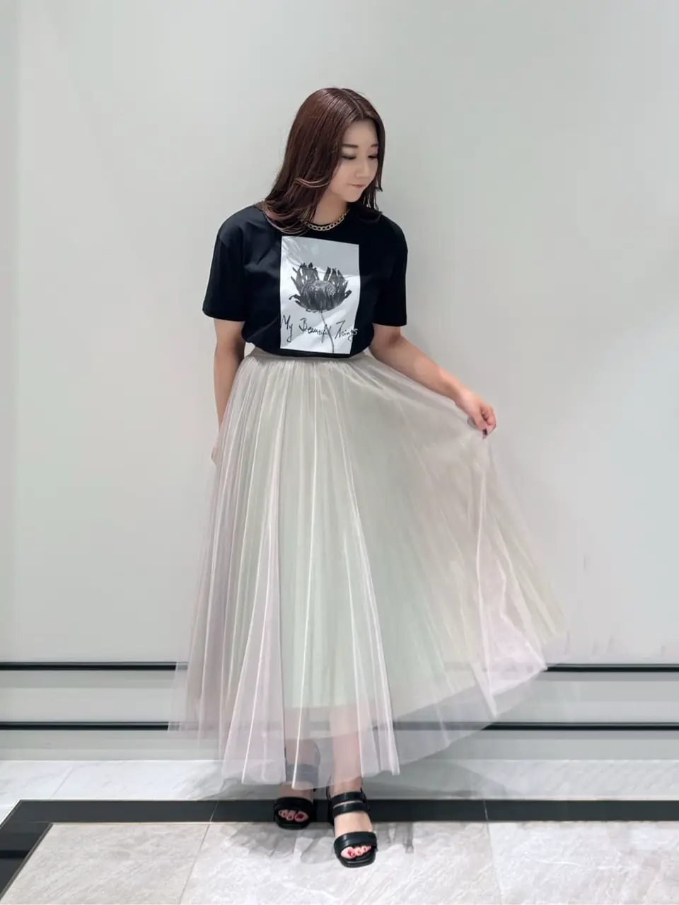 GRACE CONTINENTAL MOMOKO コーディネート画像