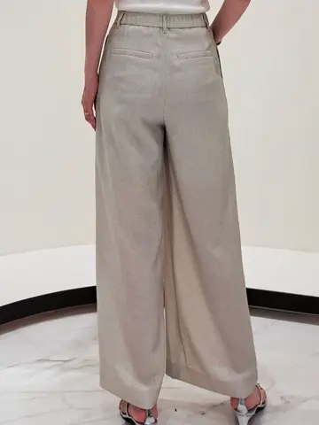 GRACE CONTINENTAL 今野　志保 コーディネート画像