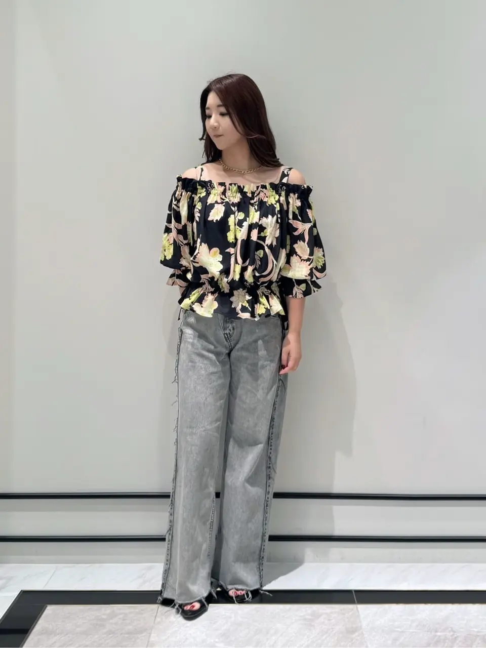 GRACE CONTINENTAL MOMOKO コーディネート画像