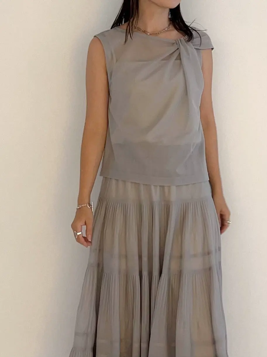 GRACE CONTINENTAL 古川温子 コーディネート画像