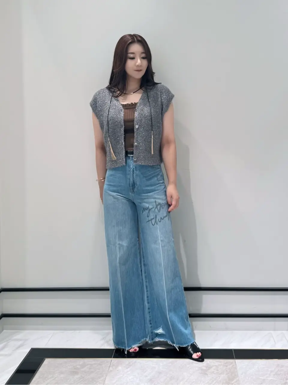 GRACE CONTINENTAL MOMOKO コーディネート画像