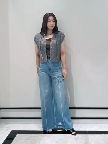 GRACE CONTINENTAL MOMOKO コーディネート画像